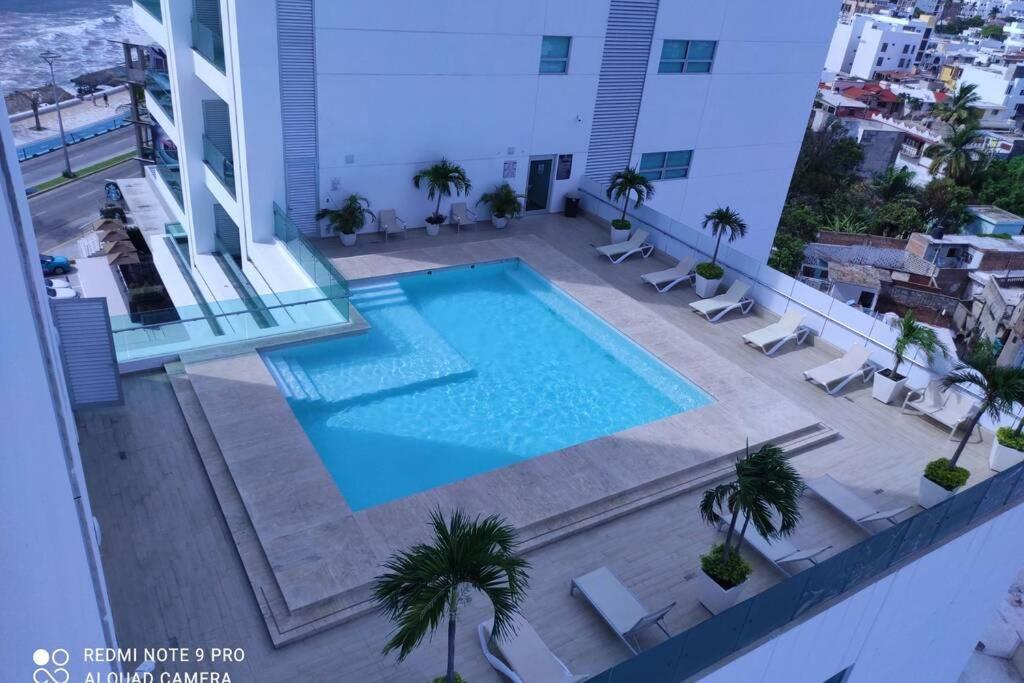 Condominio Torre Eme Frente Al Malecon Vista A La Ciudad Con Alberca Y Algo Al Mar Gimnacio Mazatlán Εξωτερικό φωτογραφία