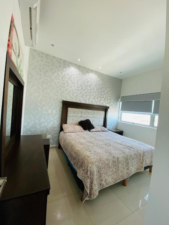 Condominio Torre Eme Frente Al Malecon Vista A La Ciudad Con Alberca Y Algo Al Mar Gimnacio Mazatlán Εξωτερικό φωτογραφία