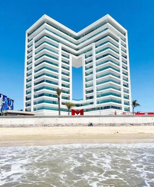 Condominio Torre Eme Frente Al Malecon Vista A La Ciudad Con Alberca Y Algo Al Mar Gimnacio Mazatlán Εξωτερικό φωτογραφία
